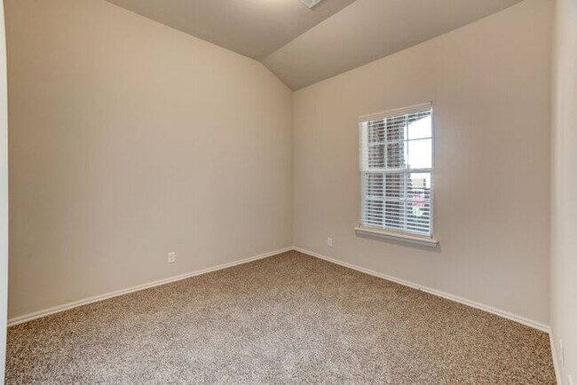 Building Photo - 3/2/2 Brand New Luxury Patio Home