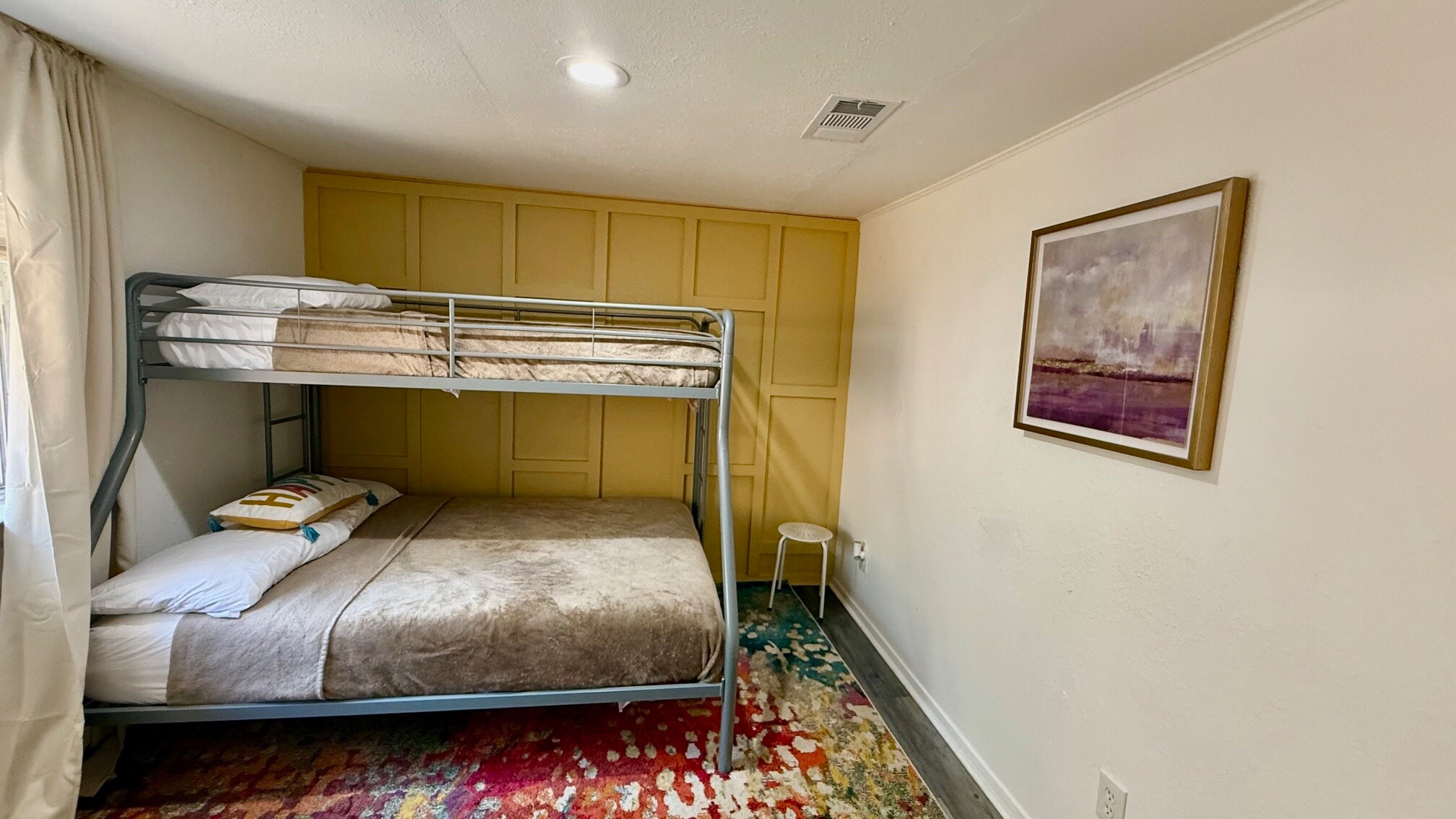 Building Photo - 1802 E University Ave