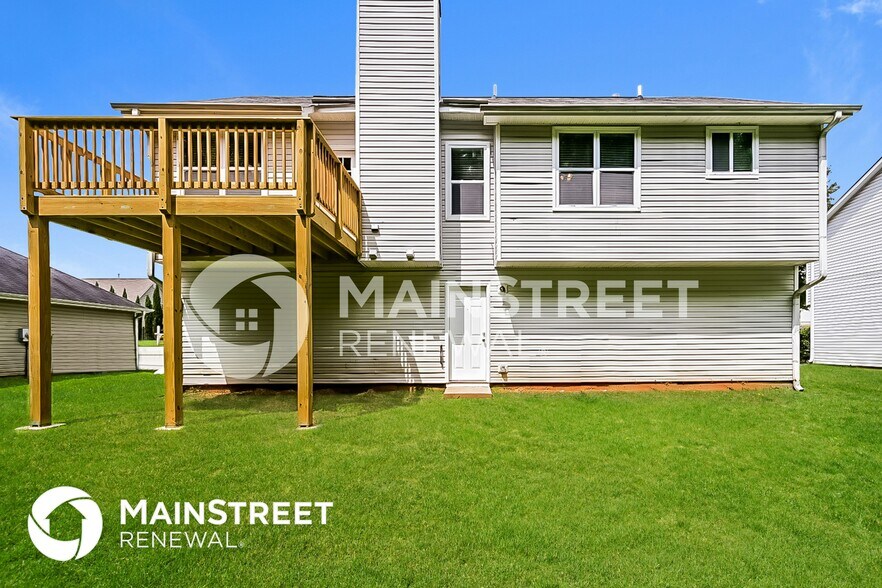 Building Photo - 350 Summer Hill Cir