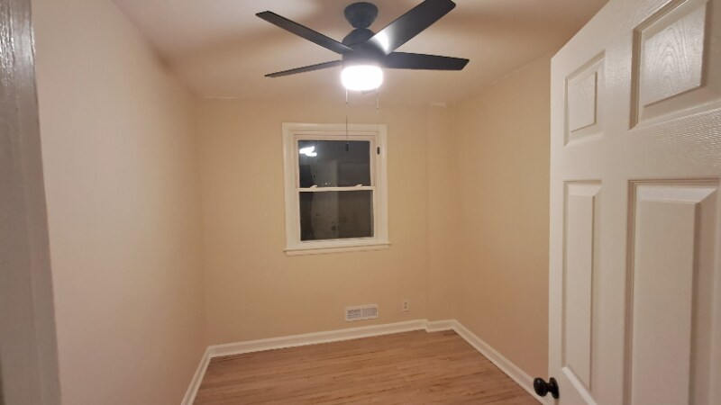 Building Photo - 855 Reverdy Rd