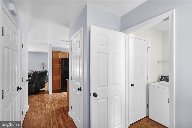 Building Photo - 3 Bed 3 Bath Updated Townhouse In Lititz