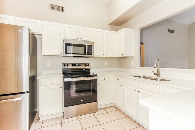 Building Photo - 13381 W Ocotillo Ln