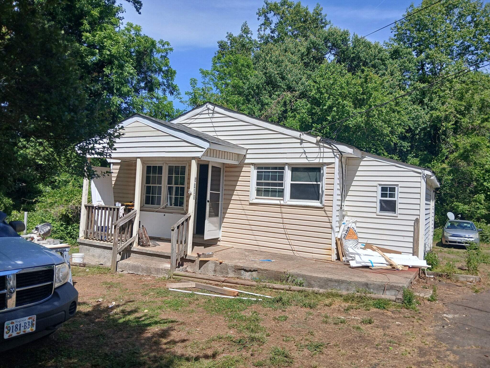 Building Photo - 5075 Scenic Dr