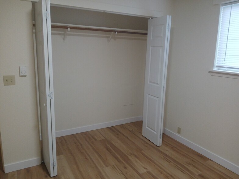 Building Photo - 7622 Chinook Ave