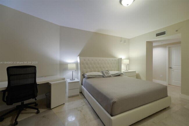 Building Photo - 3101 S Ocean Dr
