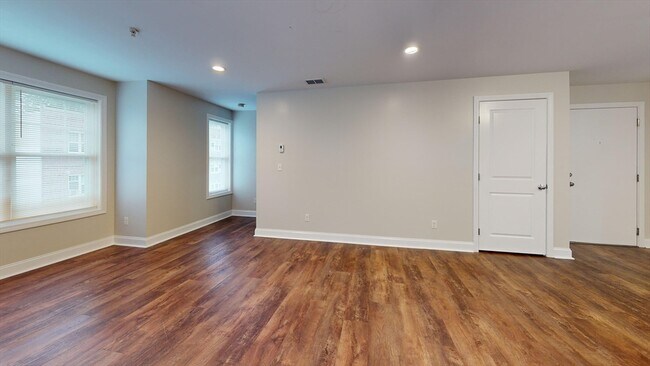 Building Photo - 60 Holworthy St