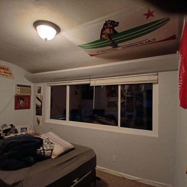 Building Photo - SDSU Area Home for Rent 5 bed 2 bath