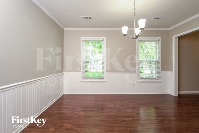 Building Photo - 7 Stoney Glen Pl