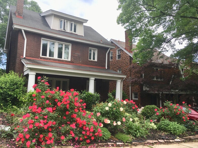 4bedroom house - 5463 Fair Oaks St