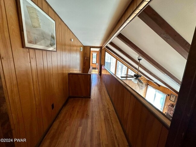 Building Photo - 402 Canoe Brook Dr