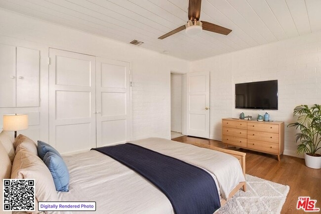 Building Photo - 5754 Fallbrook Ave