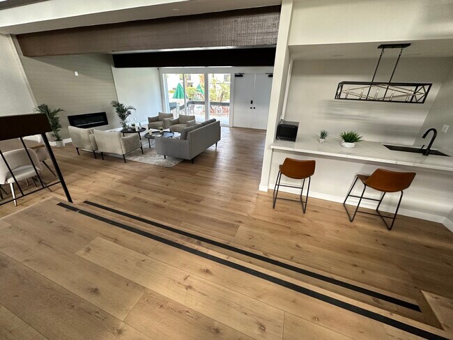 Building Photo - 18645 Hatteras St