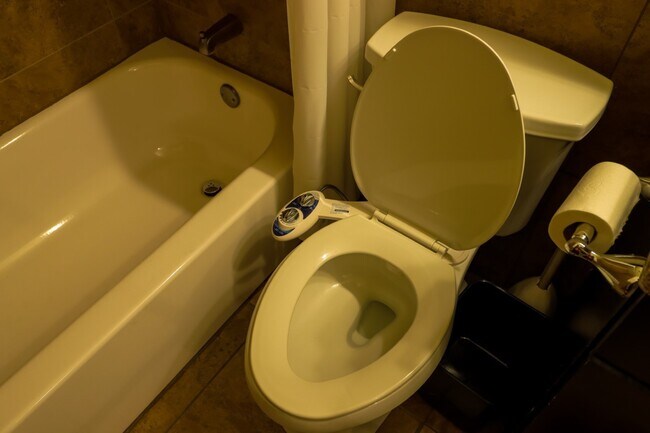 Building Photo - 10150 E Virginia Ave