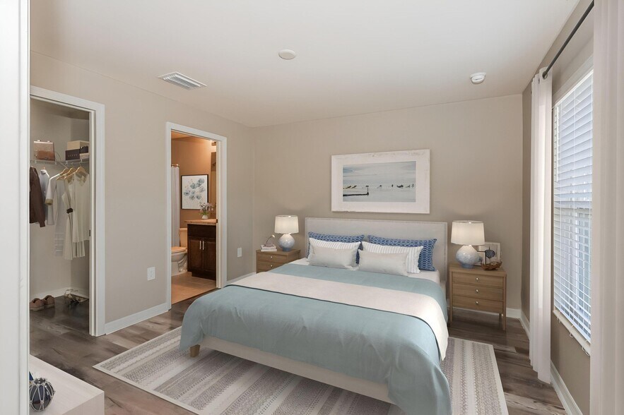 Building Photo - 548 Woodview Dr