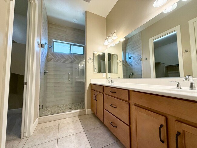 Building Photo - Move-In Ready 2 Bed, 2 Bath Home in Prime Prescott Location