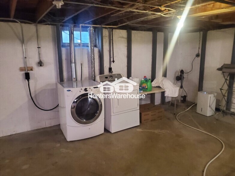 Building Photo - 3769 S 75th St