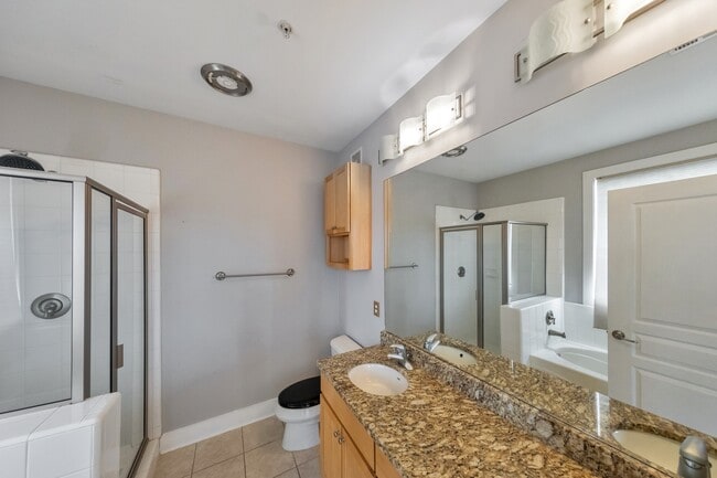 Building Photo - 799 Hammond Dr NE