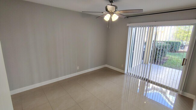 Building Photo - 6331 La Costa Dr