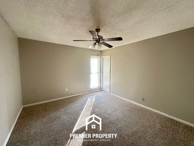 Building Photo - Move-In Ready 4BR Memphis Home w/ Hardwood Floors & Fenced Backyard