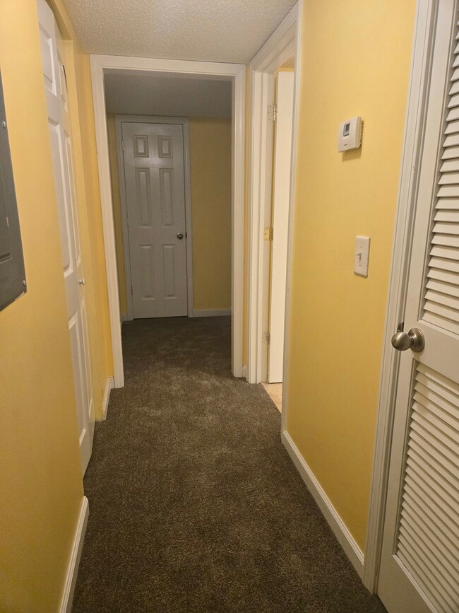 Building Photo - 80 Place Fontaine