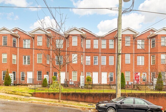 Building Photo - 1753 W St SE