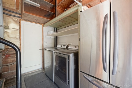 Building Photo - 1000 Portola Dr