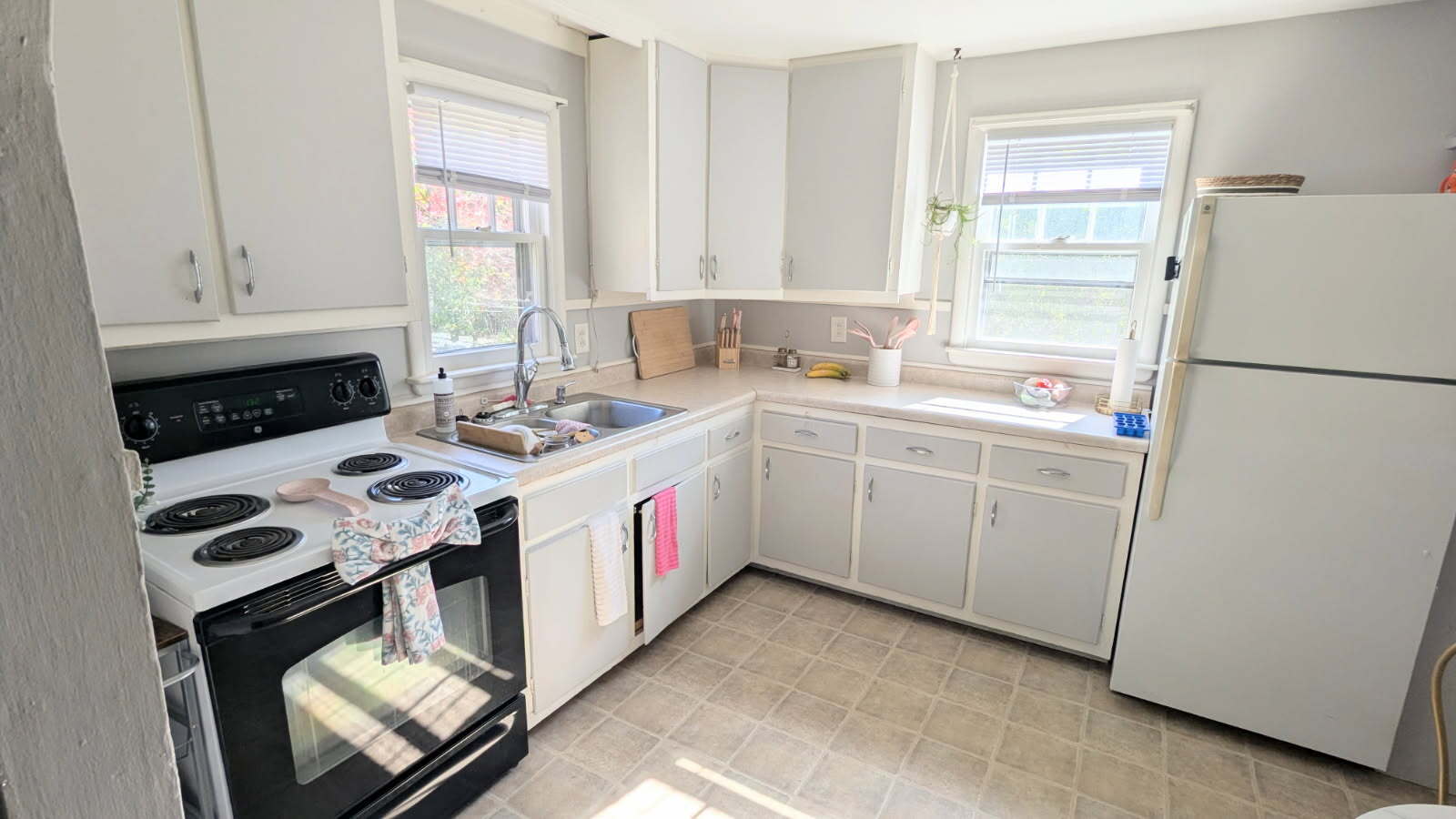 Kitchen - 411 Bolles St