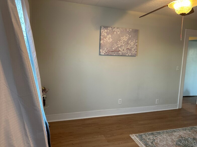 Building Photo - 269 N 1st Ave