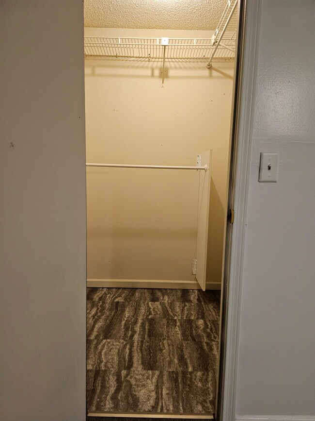 Building Photo - 6523 Diamond Leaf Ct S