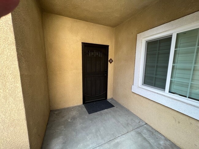 Building Photo - Upgraded Single Story First Floor Condo in Gated Community at Popular Madison Park Villas