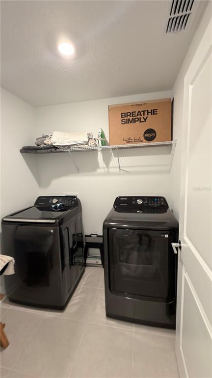 Building Photo - 2731 Armstrong Ave