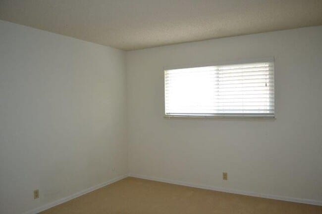 Building Photo - Scripps Drive Duplex