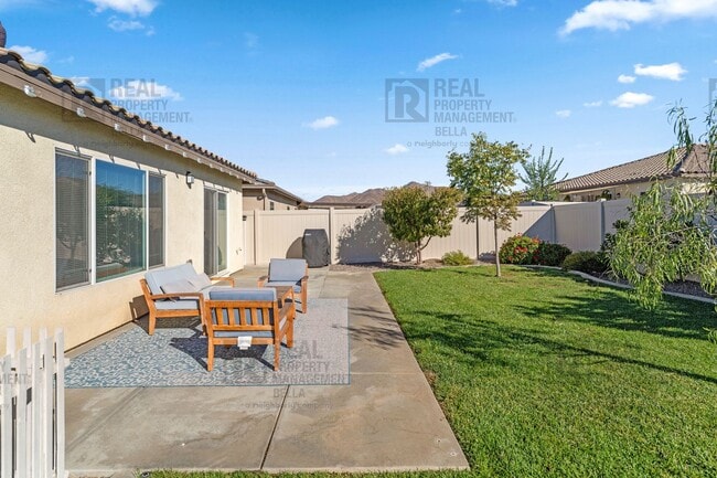 Building Photo - Spacious 4-Bed, 2-Bath Open-Concept Home i...