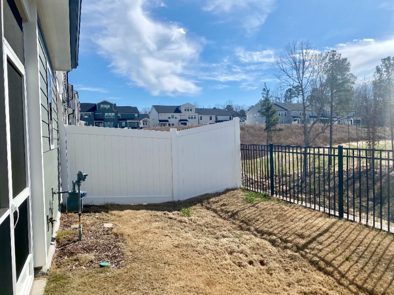 Building Photo - 249 Deardom Wy