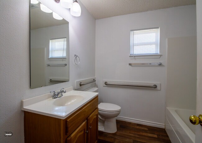 Building Photo - 33 Grant Gill Ln