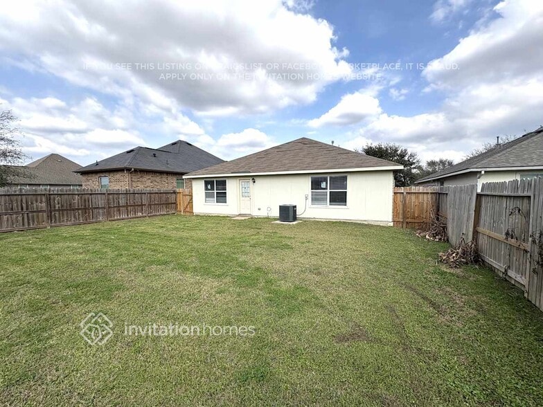 Building Photo - 21511 Fossil Trails Dr