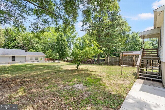 Building Photo - 303 Miles Rd