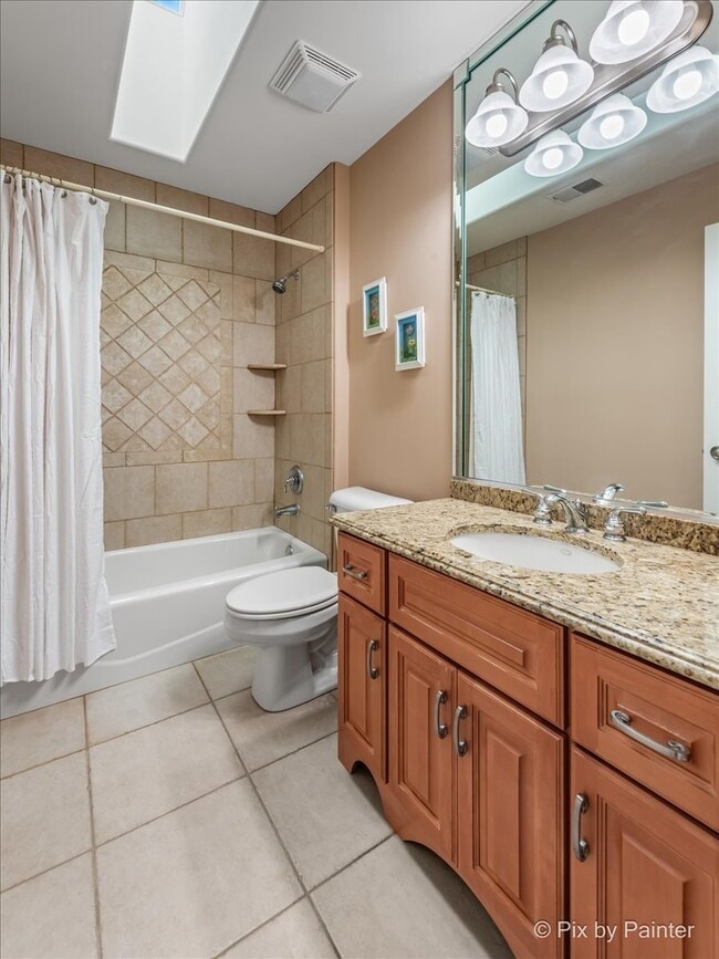 Building Photo - 40W352 William Cullen Bryant St