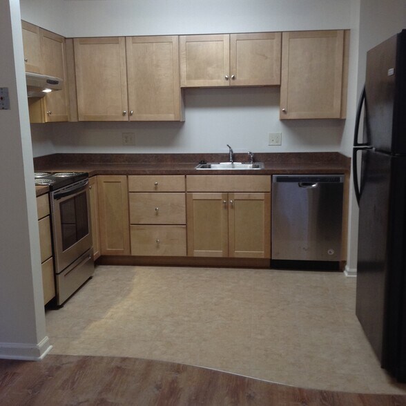 Building Photo - 3504 Vista Ave