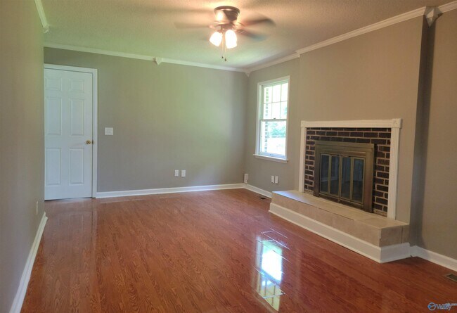 Building Photo - 6010 Ellington Rd NW