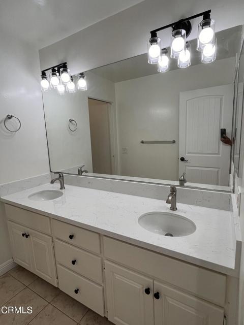 Building Photo - 5715 Summit Crest Dr