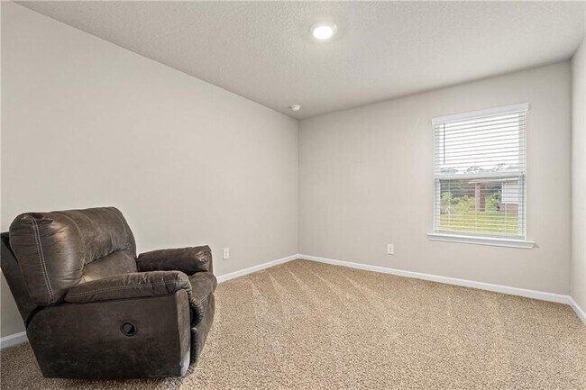 Building Photo - 6028 Creek Side Trl
