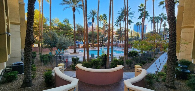 Building Photo - Fully furnished-full Sphere view