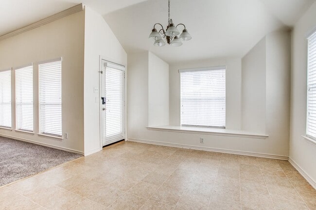 Building Photo - 7740 Summerbrook Cir