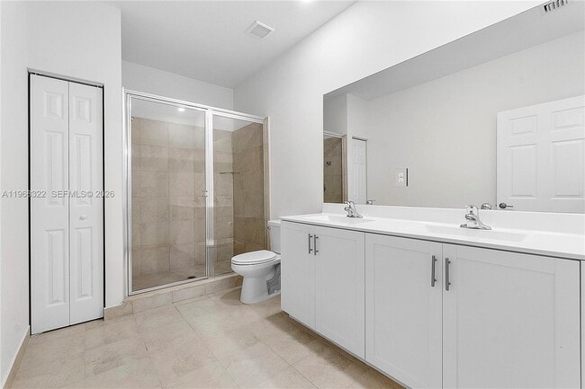 Building Photo - 1541 SW 28th St