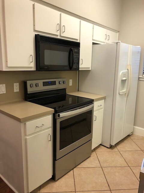 Building Photo - 106 E 30th St