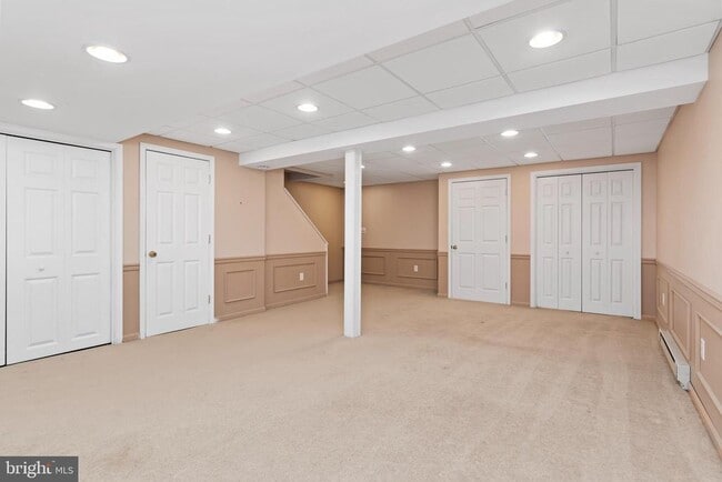 Building Photo - 4111 Nantucket Dr