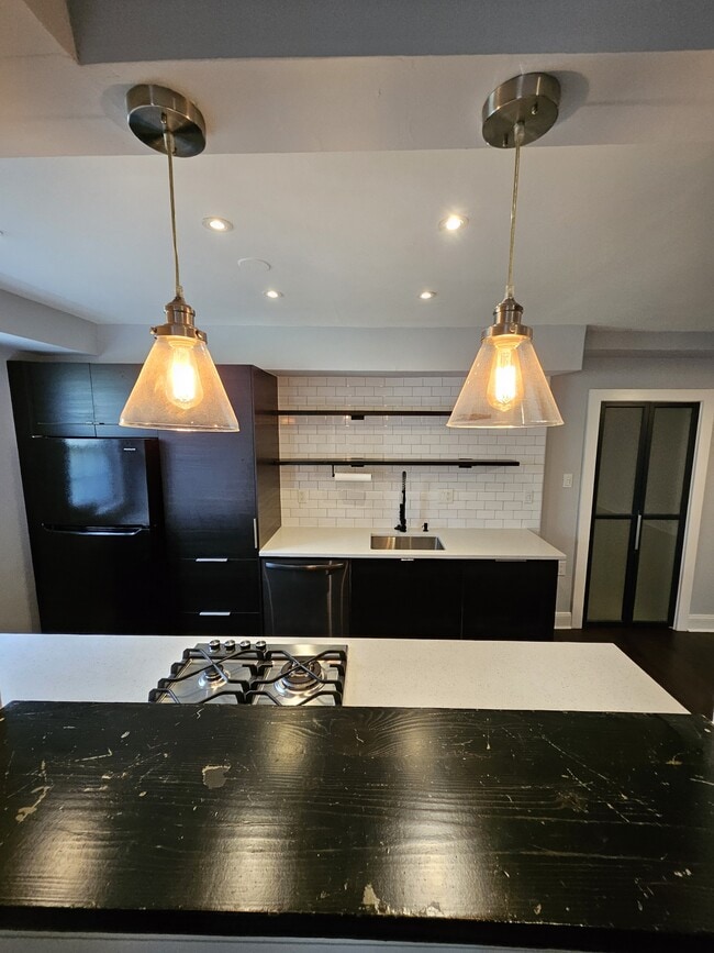 Building Photo - 317 Homeland Southway