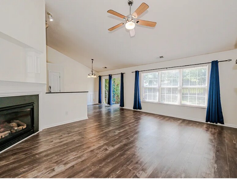 Building Photo - 12819 Slade Castle Ct