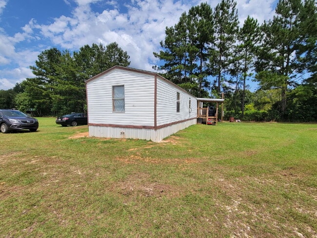 Building Photo - 3/1 Mobile Home in Lucedale